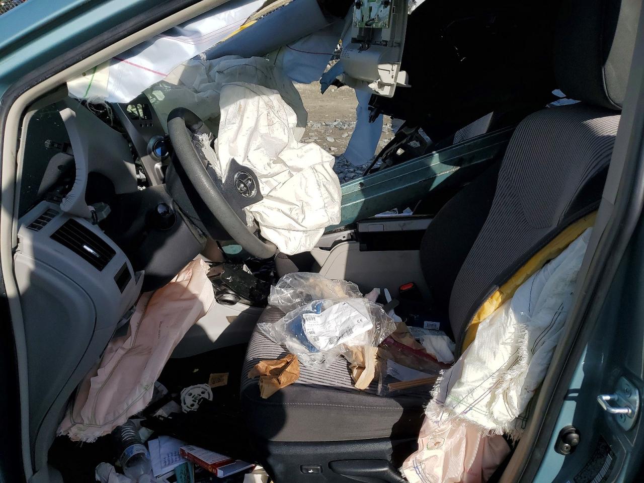 Toyota Prius v Three