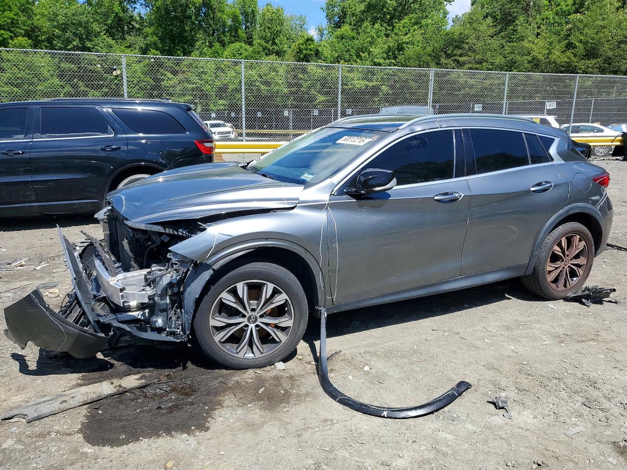 Salvage INFINITI Qx Image