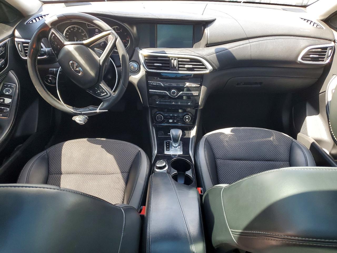 INFINITI Qx Luxe