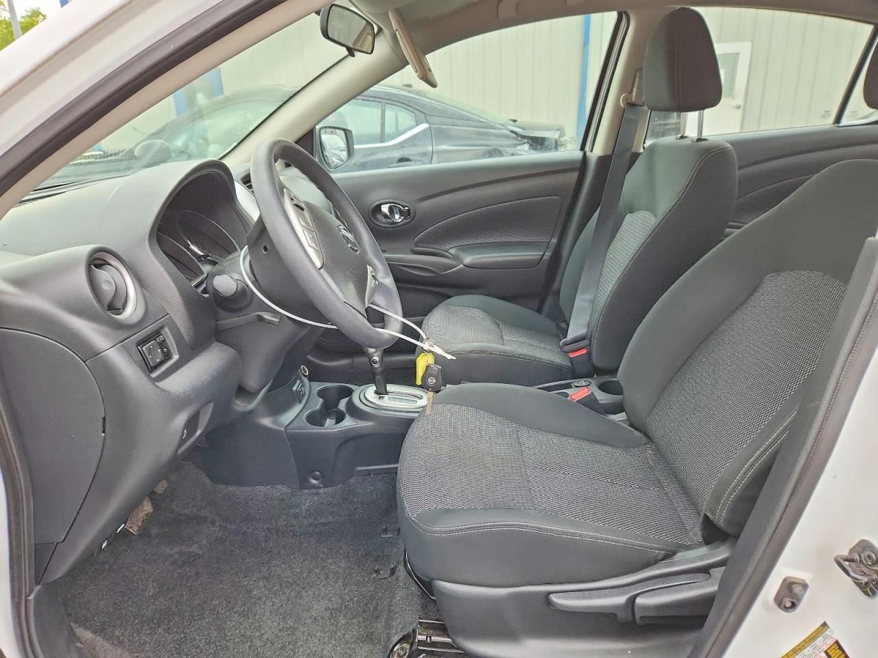 Nissan Versa Sv