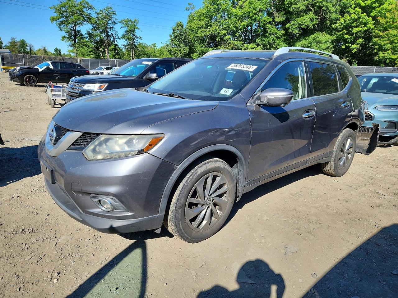 Salvage Nissan Rogue Image