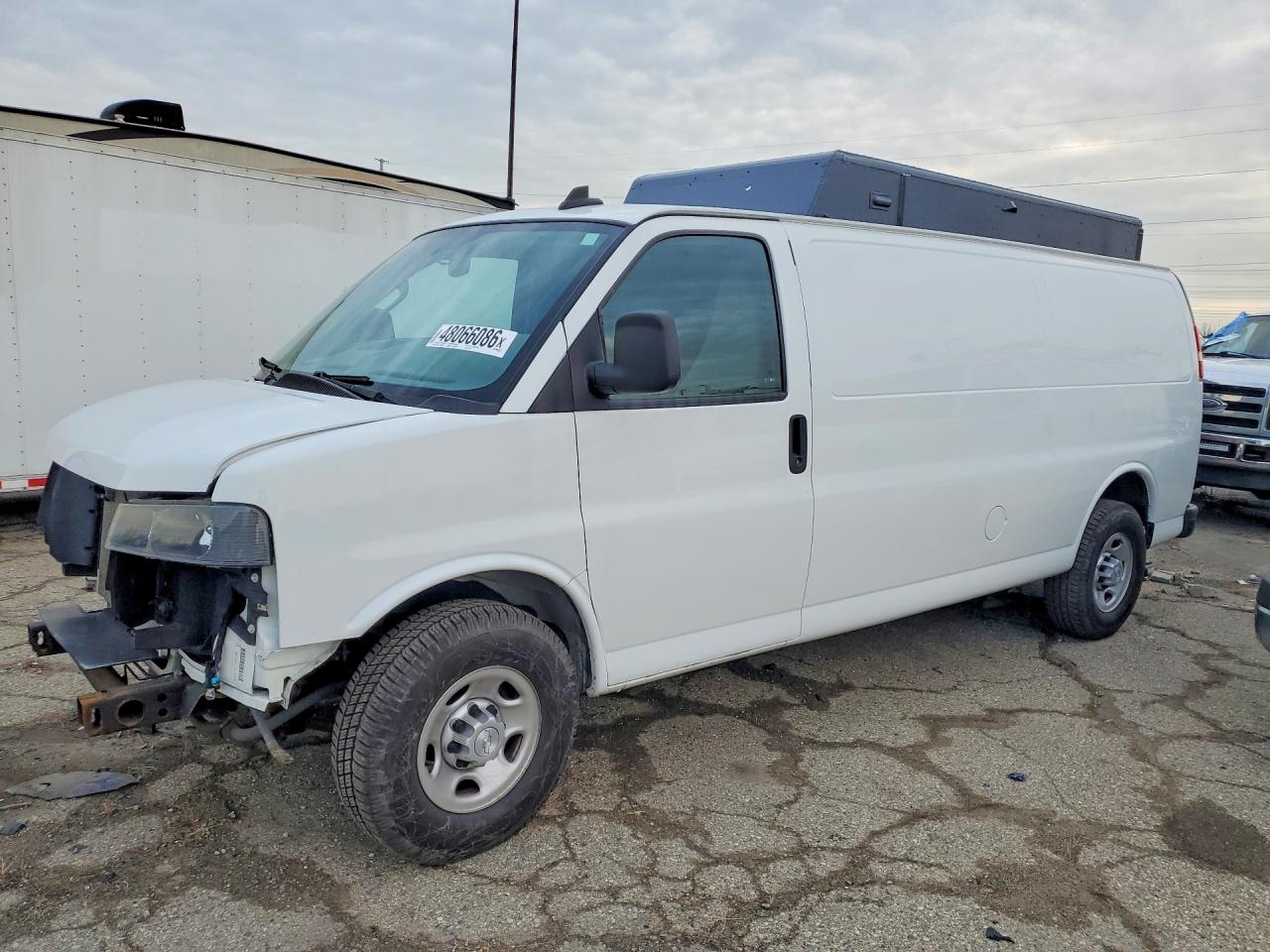 Salvage Chevrolet Express Image