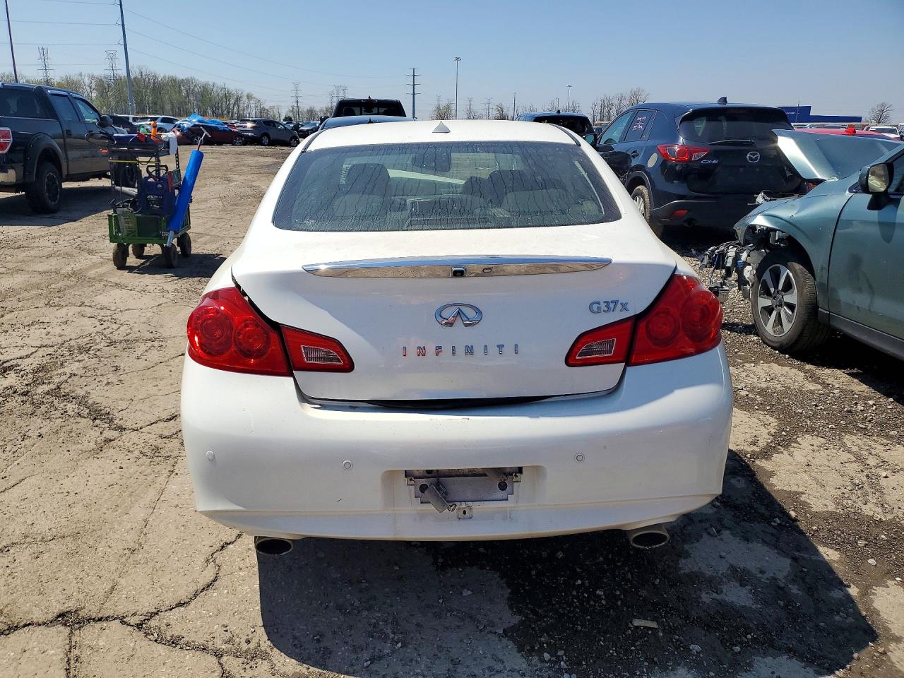 INFINITI G37 X