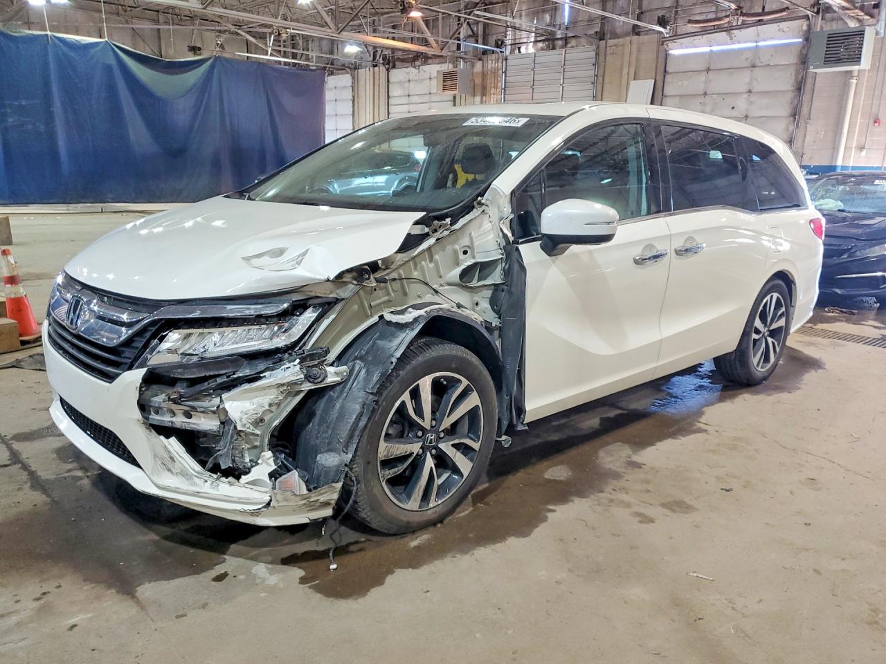 Salvage Honda Odyssey Image