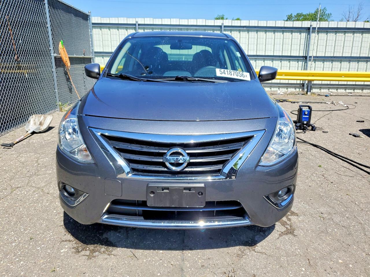 Nissan Versa Sv