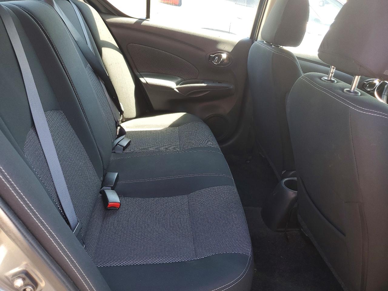 Nissan Versa Sv