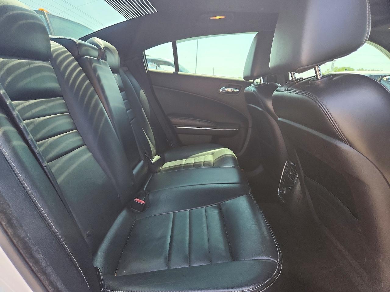 Dodge Charger Sxt