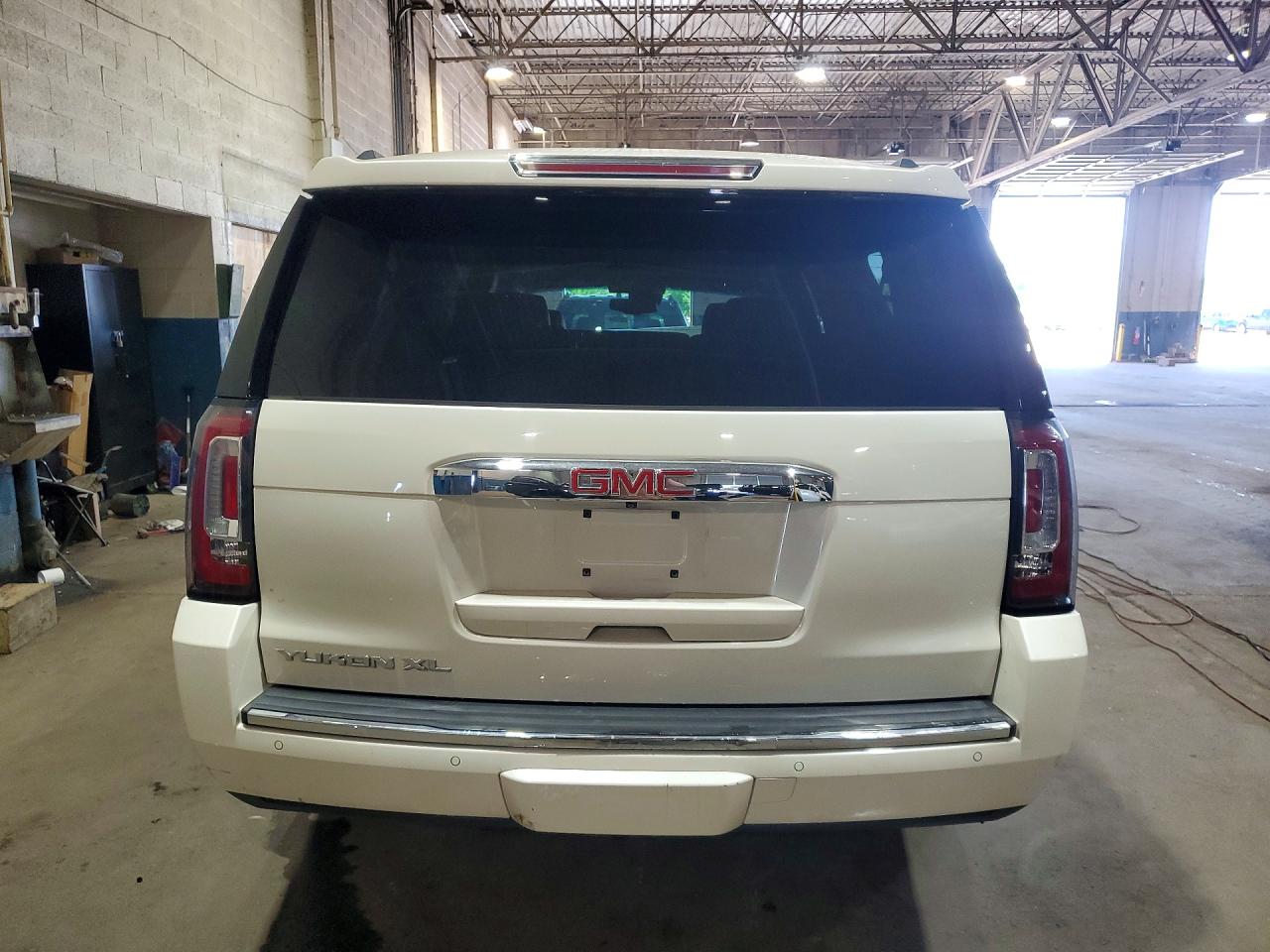 GMC Yukon K1500 Slt