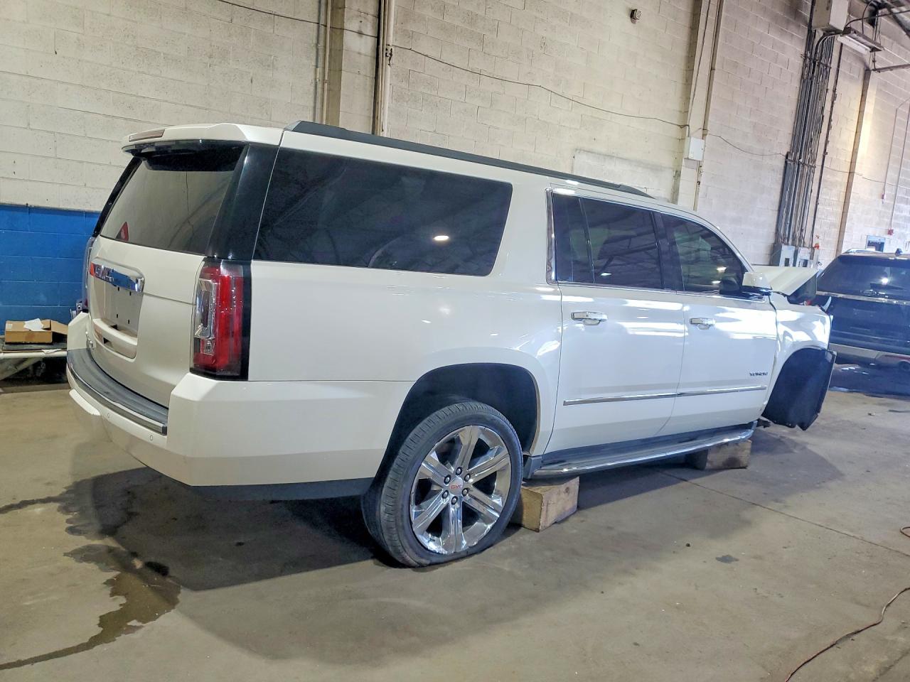 GMC Yukon K1500 Slt