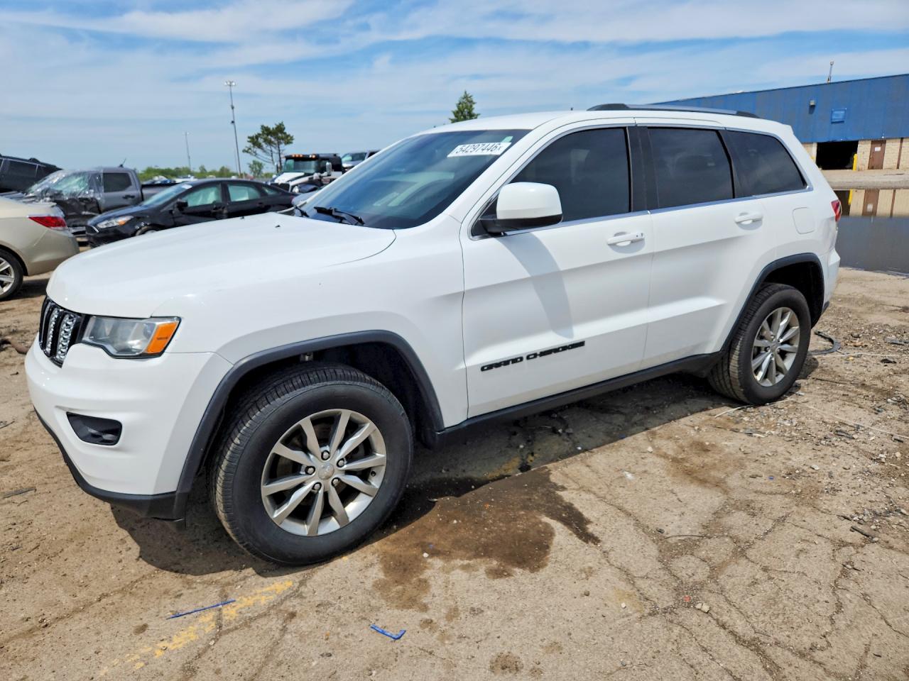 Salvage Jeep Grand Cherokee Image