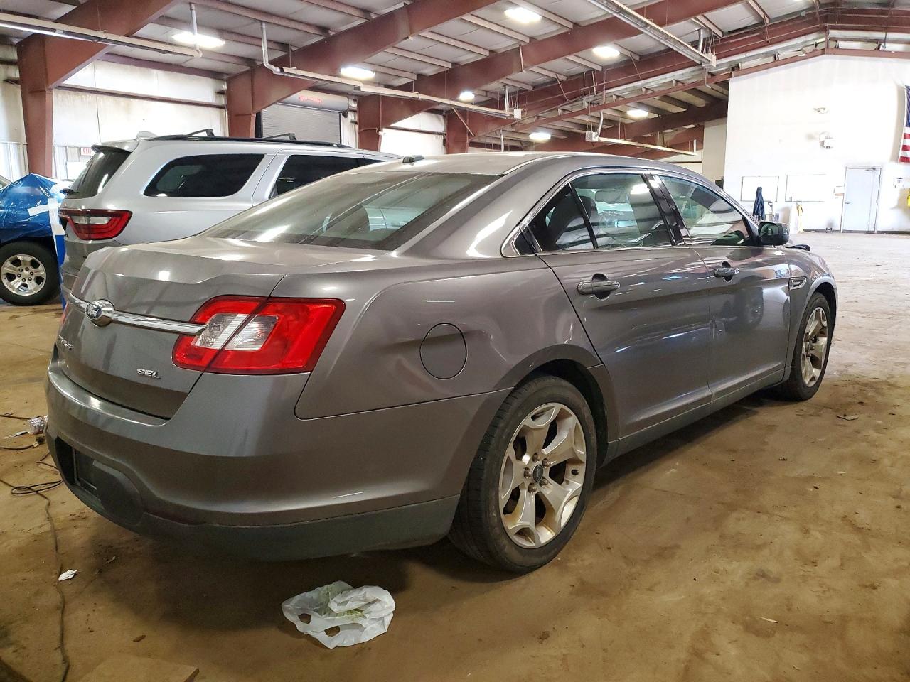 Ford Taurus Sel