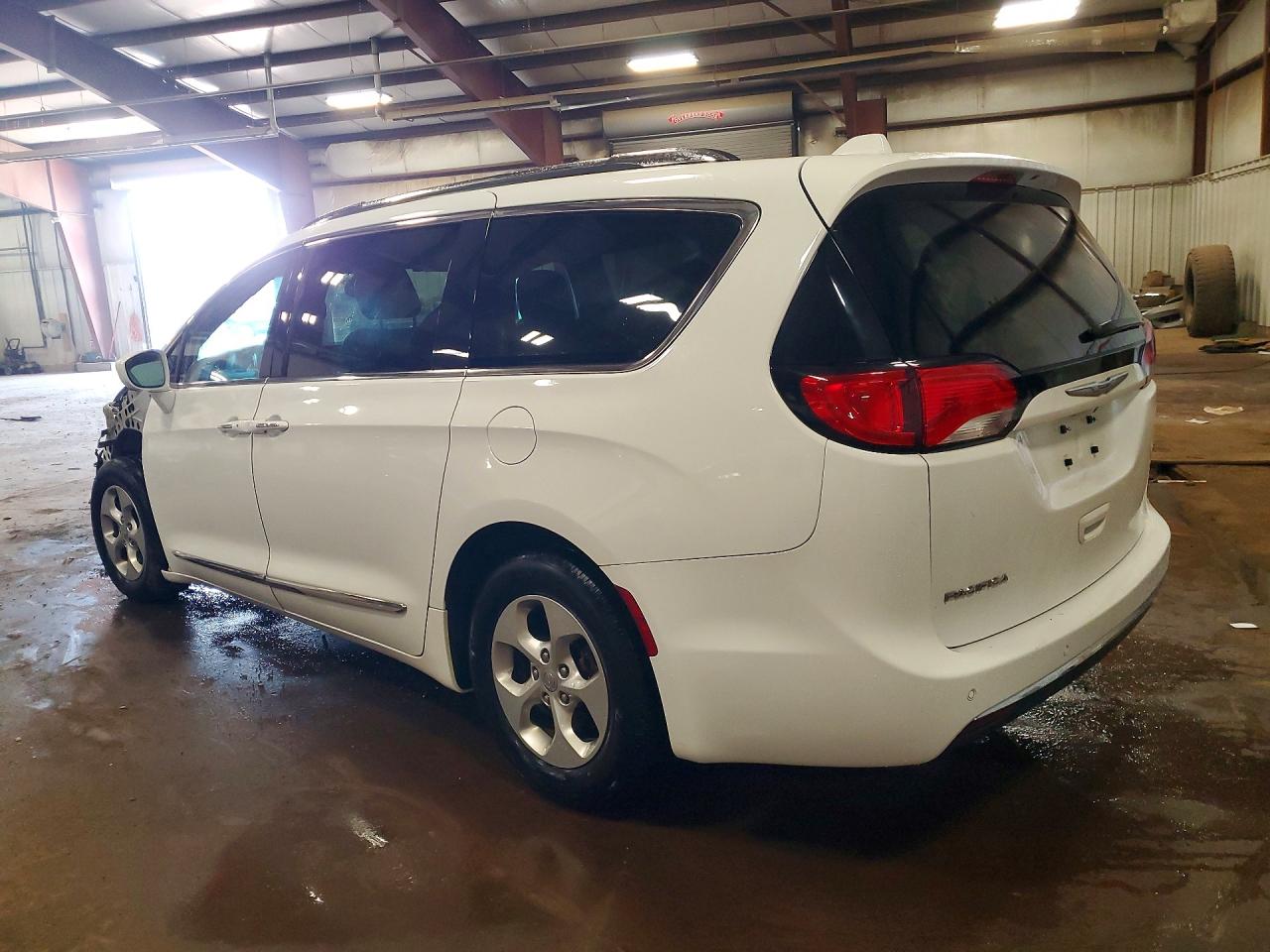 Chrysler Pacifica Touring L Plus