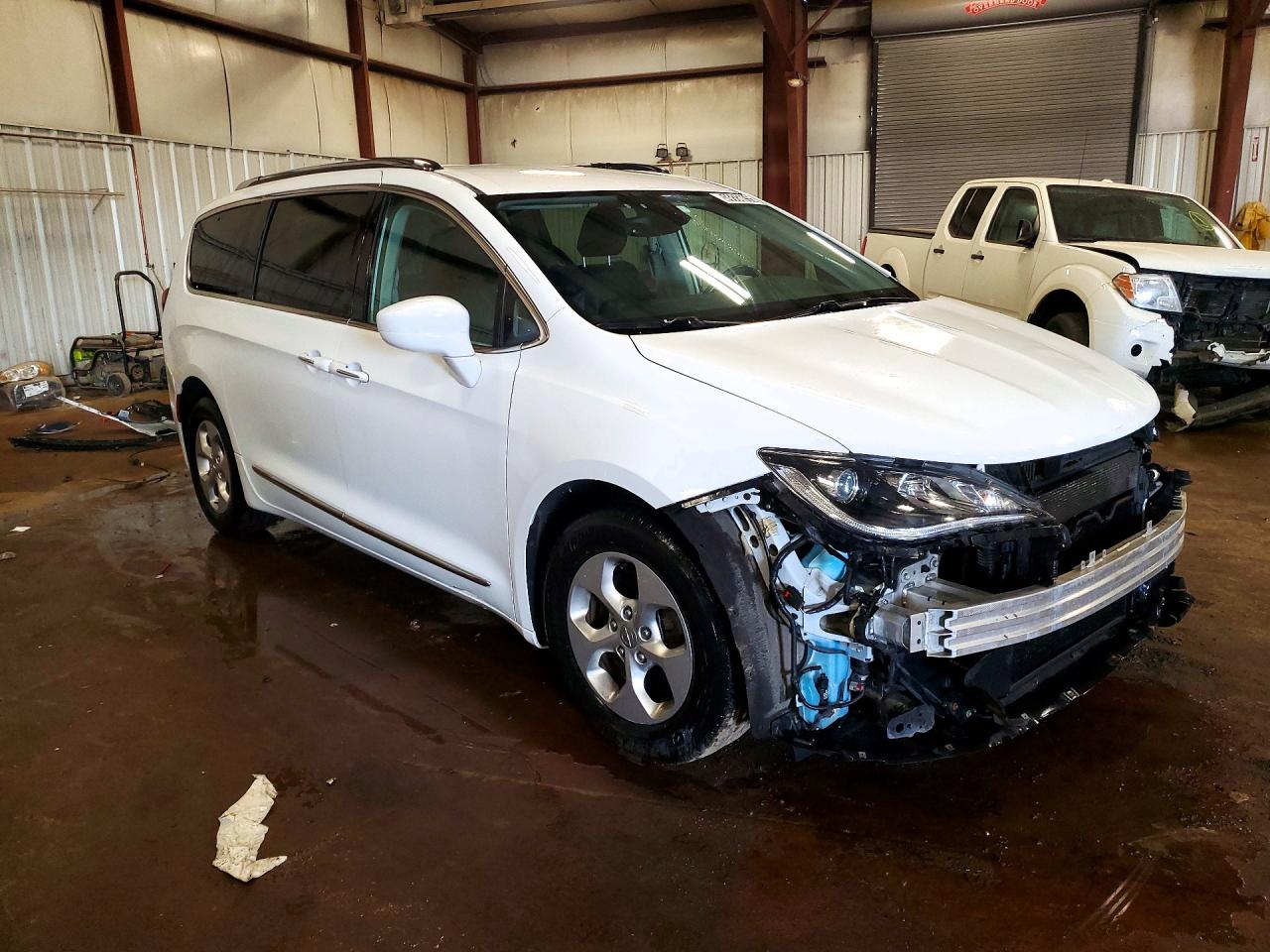Chrysler Pacifica Touring L Plus