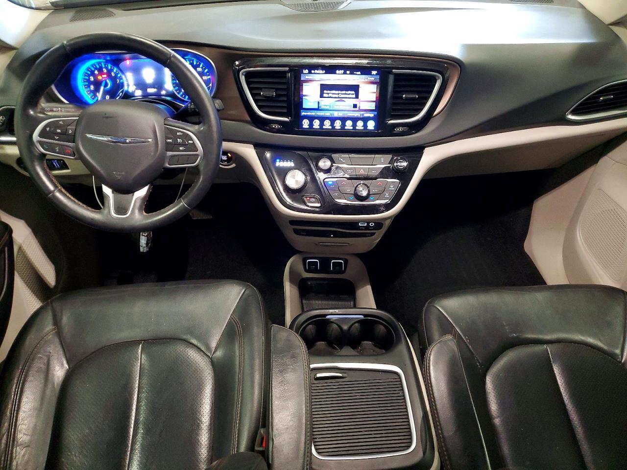 Chrysler Pacifica Touring L Plus