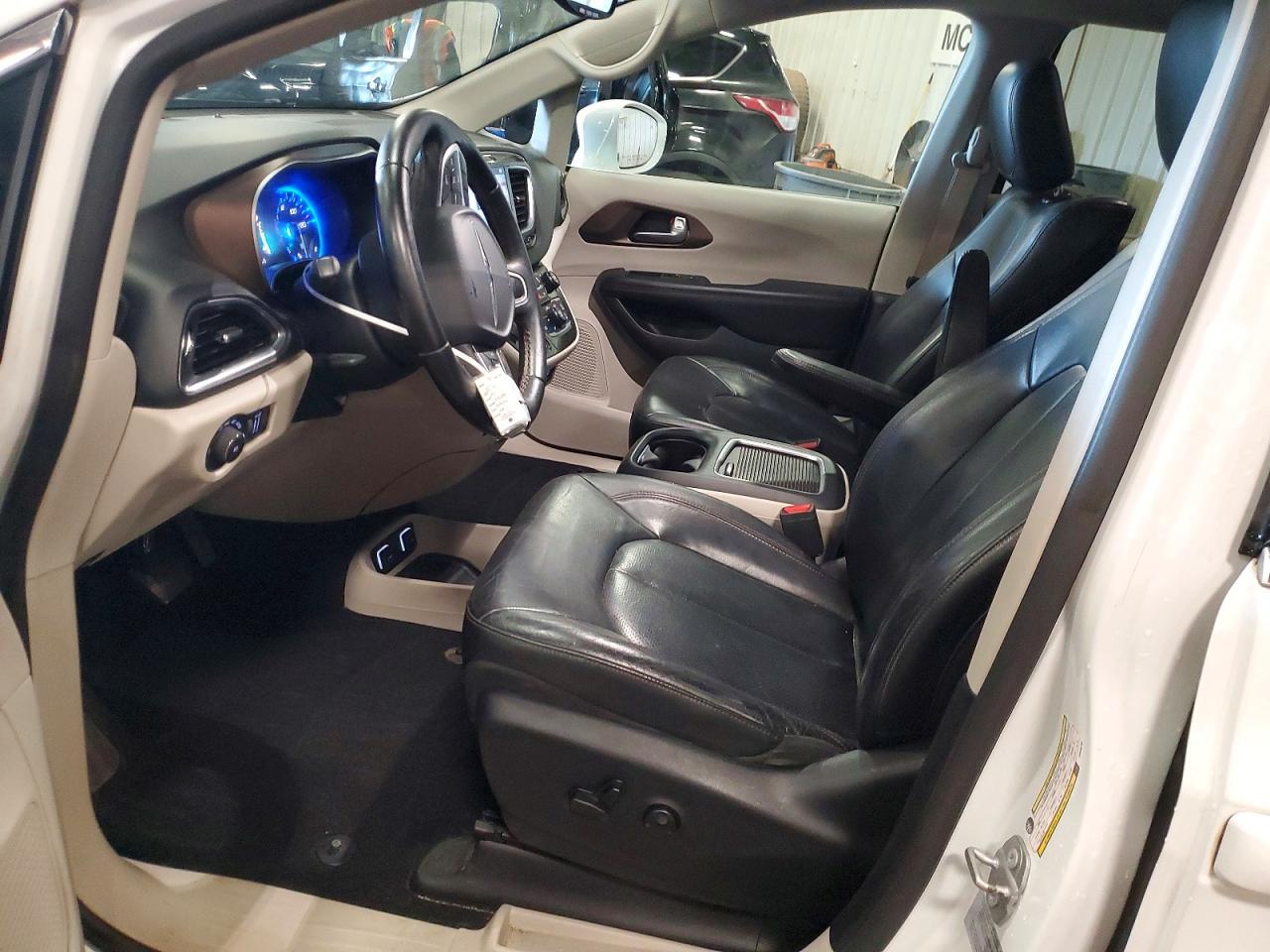 Chrysler Pacifica Touring L Plus