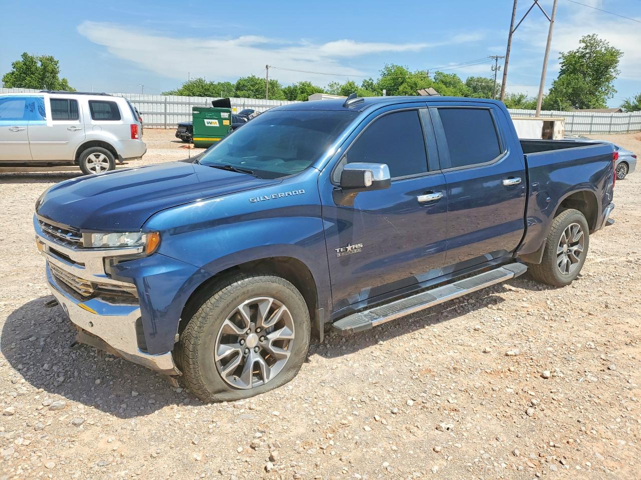 Salvage Chevrolet Silverado Image