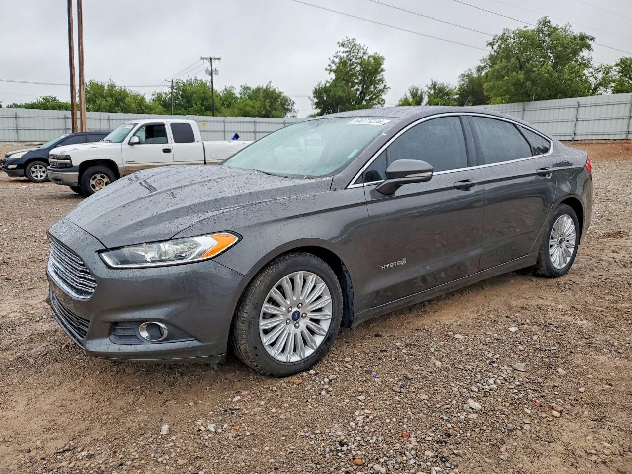 Salvage Ford Fusion Image