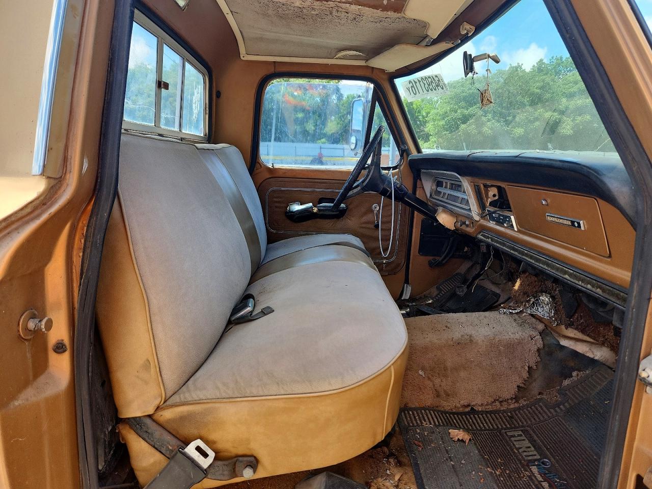 Ford F-100