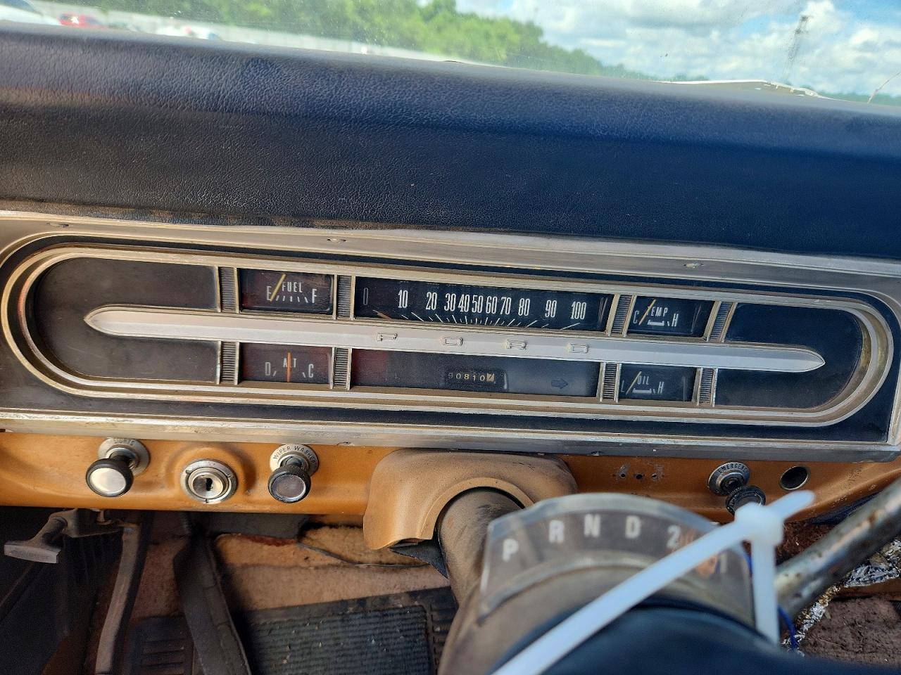 Ford F-100