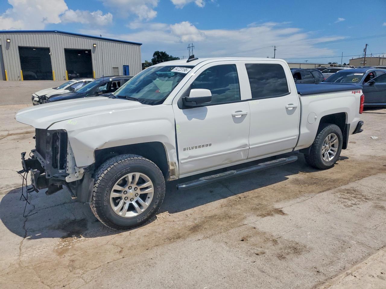 Salvage Chevrolet Silverado Image