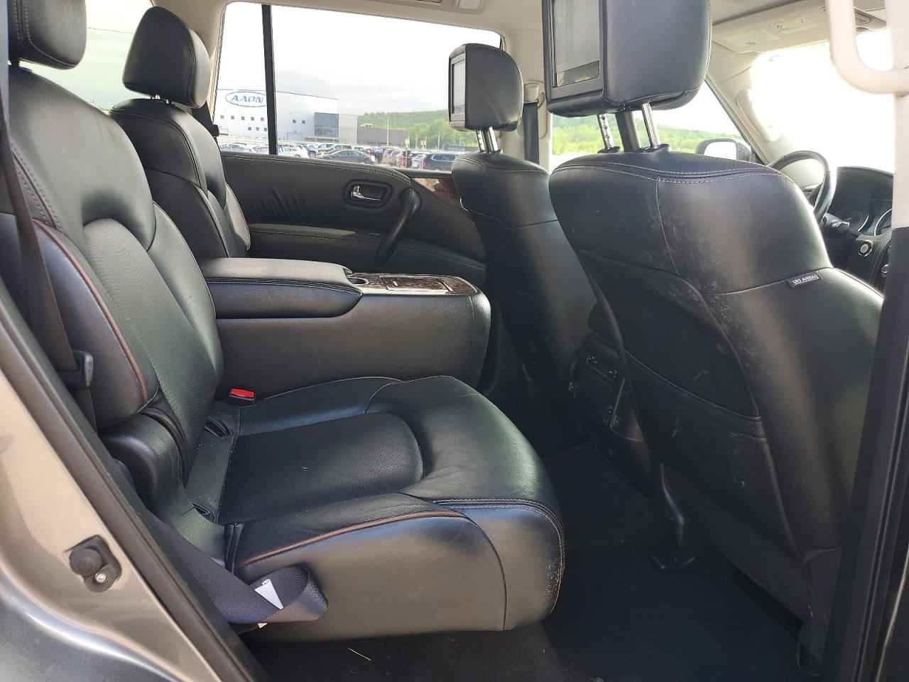 Nissan Armada Platinum