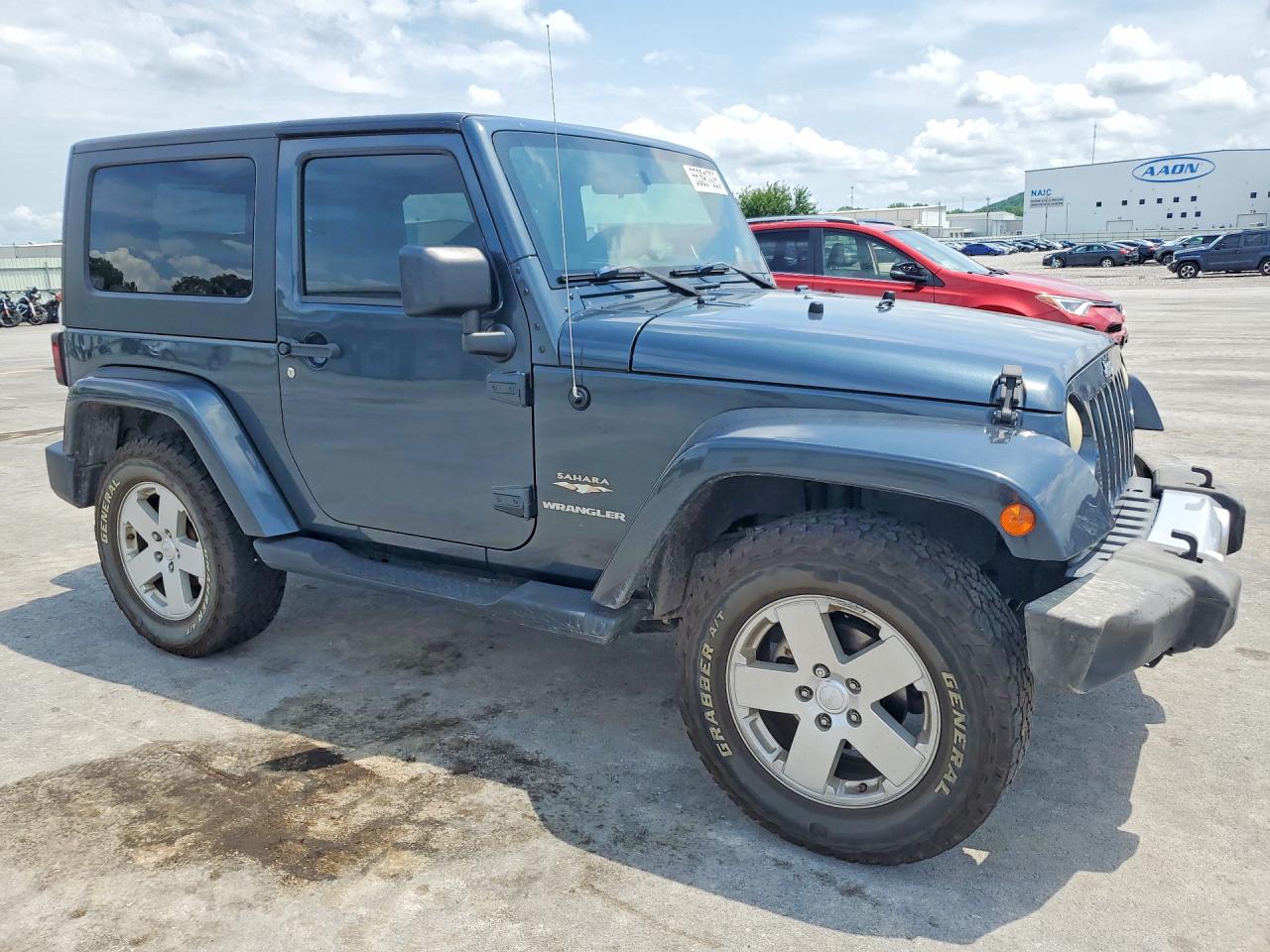 Jeep Wrangler Sahara