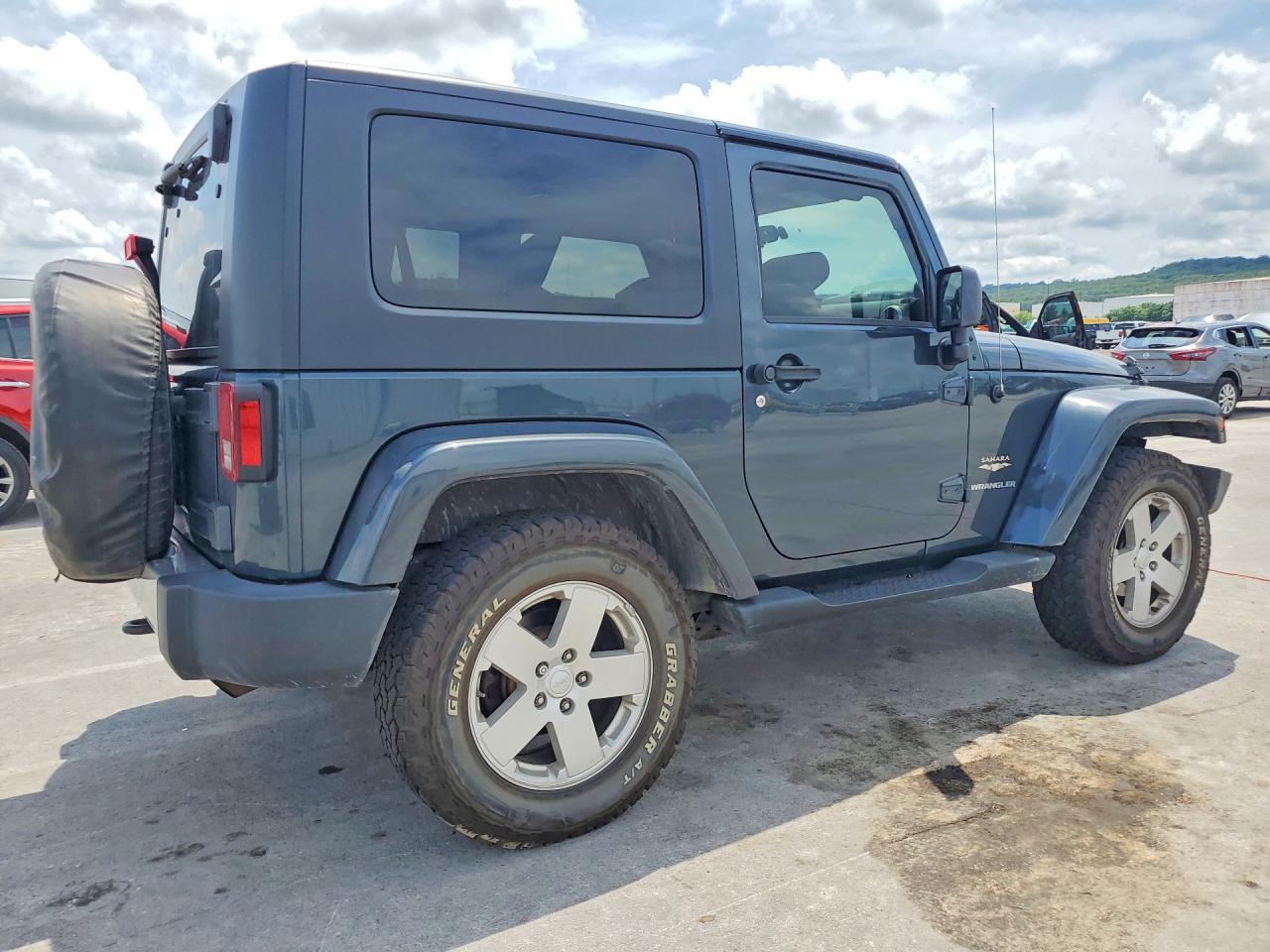 Jeep Wrangler Sahara