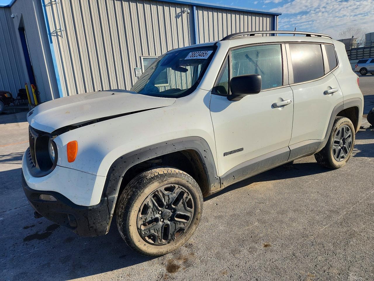 Salvage Jeep Renegade Image