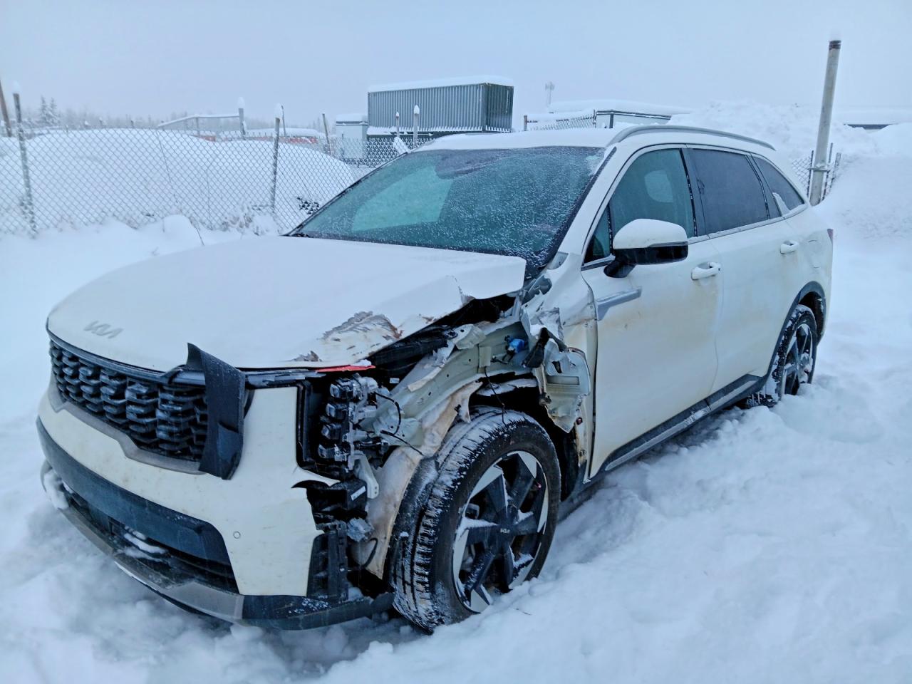 Salvage Kia Sorento Image