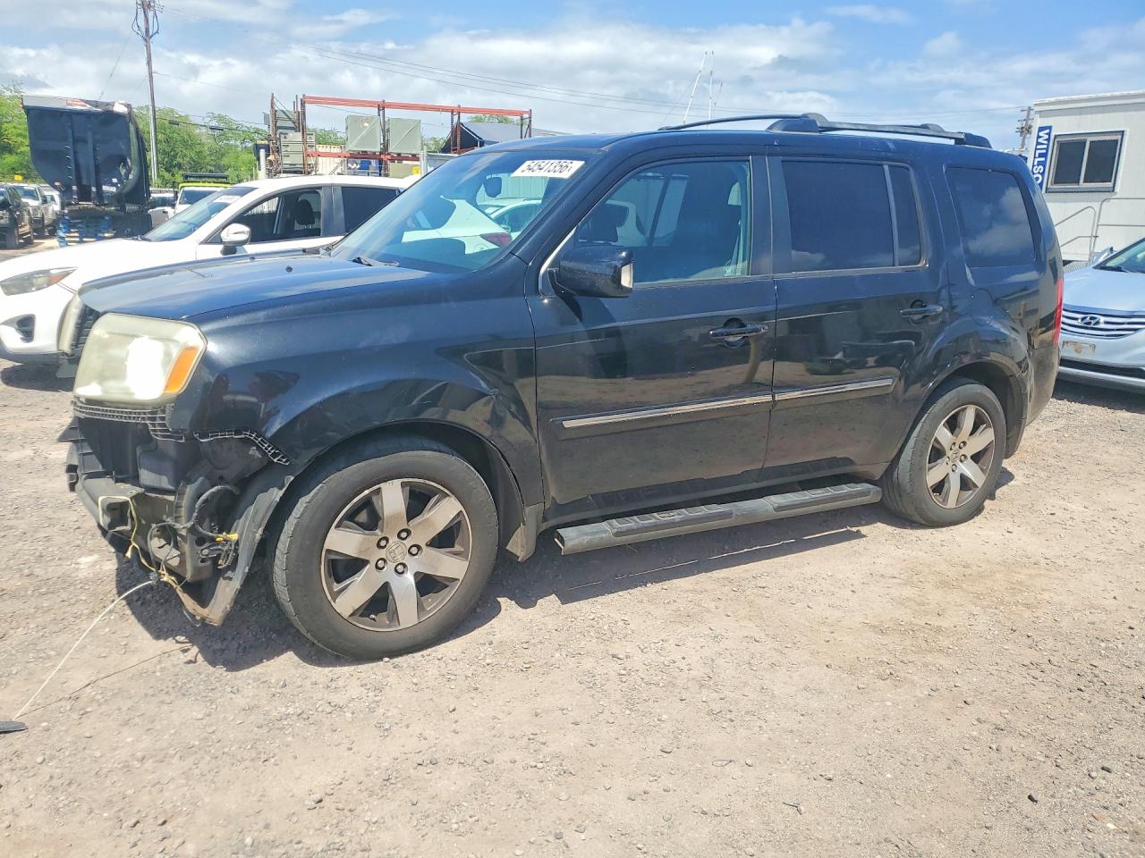 Salvage Honda Pilot Image