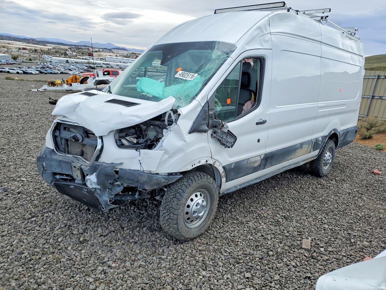 Salvage Ford Transit Image