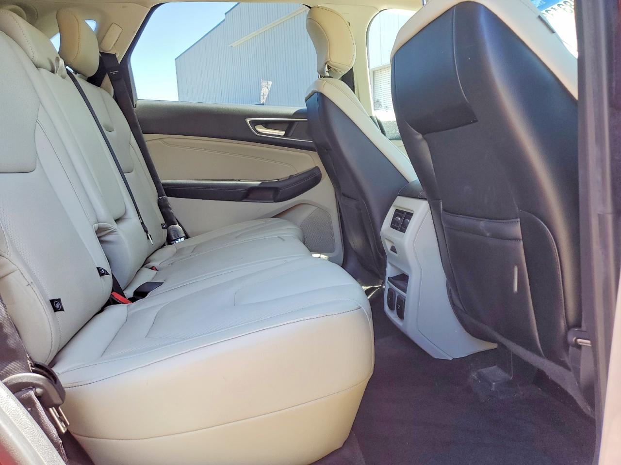 Ford Edge Titanium