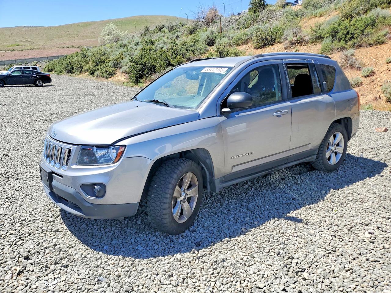 Salvage Jeep Compass Image