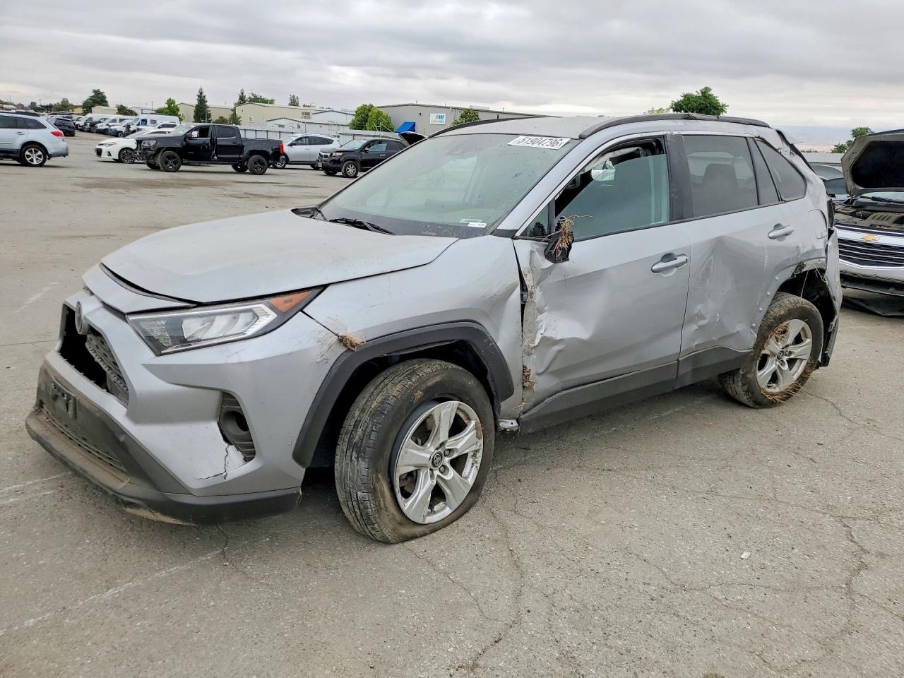 Salvage Toyota RAV4 Image
