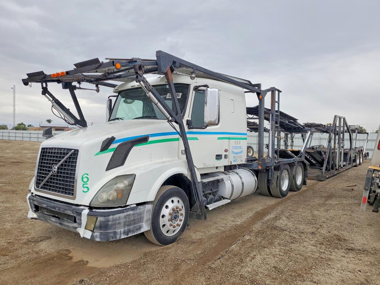 Salvage Volvo Vn Image