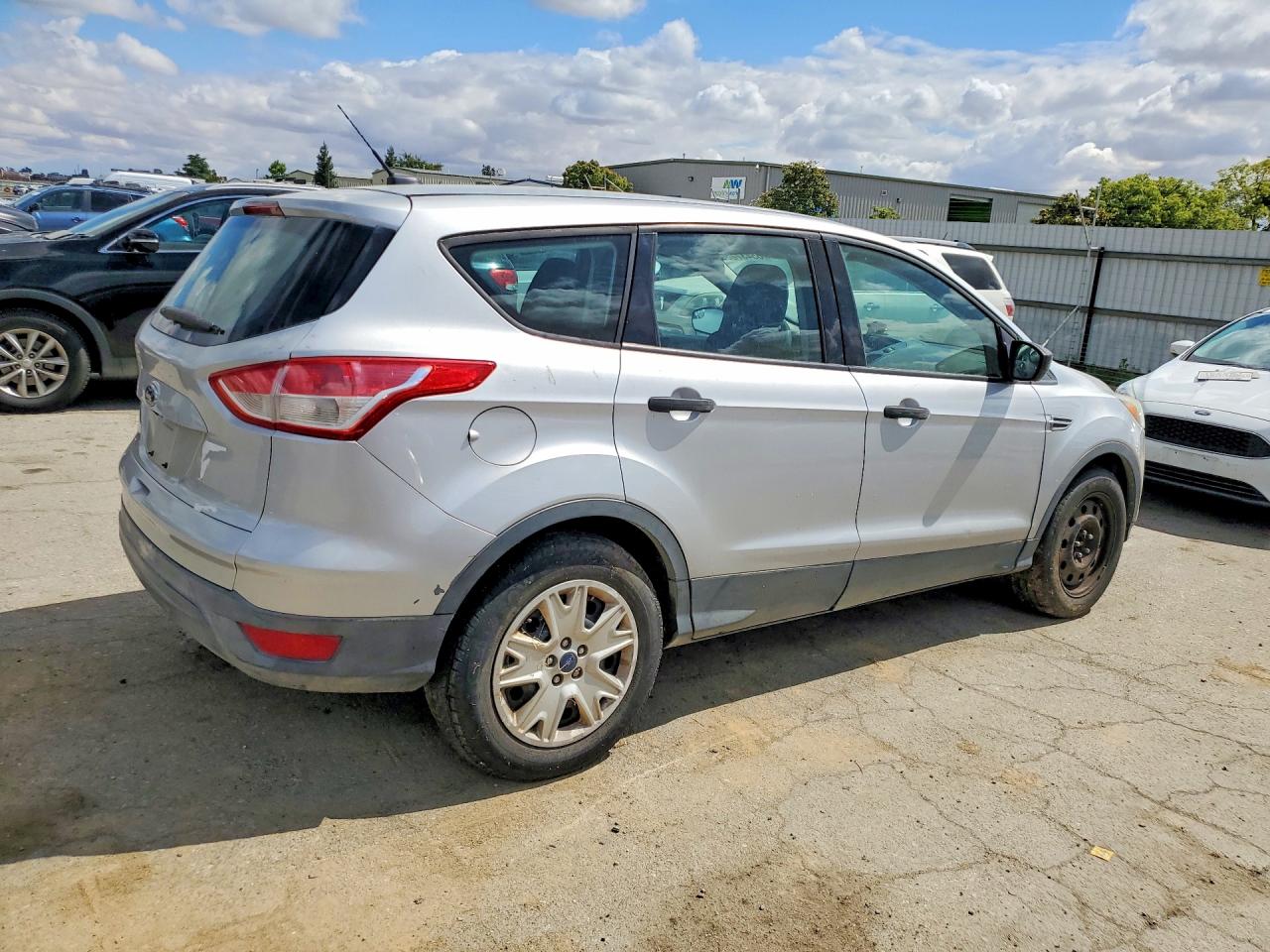 Ford Escape S
