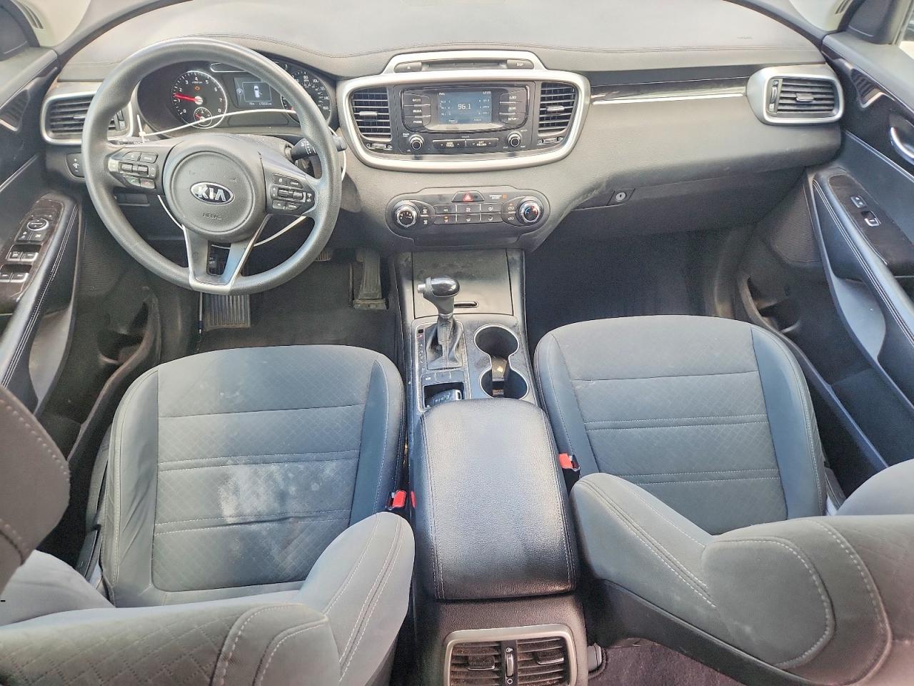 Kia Sorento Lx V6