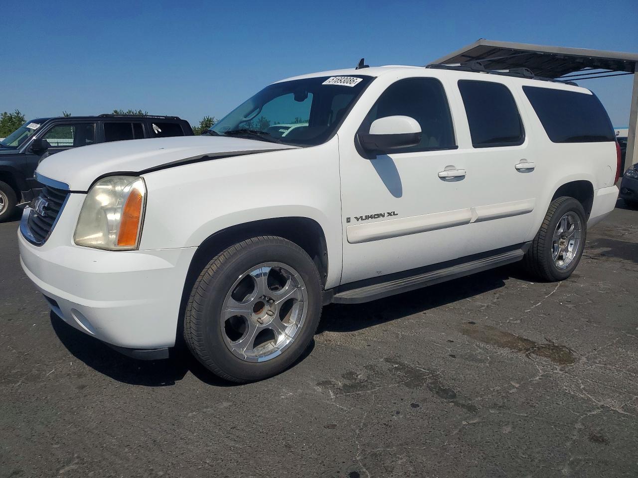 Salvage GMC Yukon Image