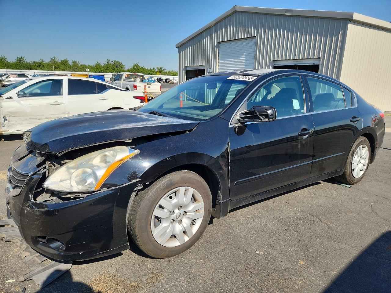 Salvage Nissan Altima Image