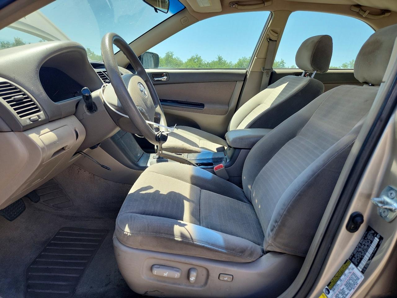 Toyota Camry Le