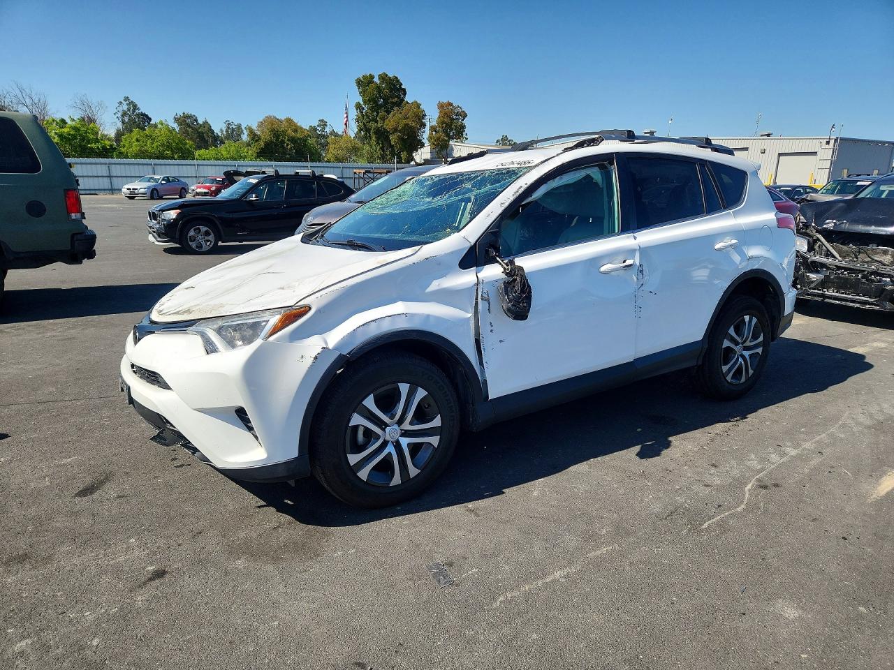 Salvage Toyota RAV4 Image