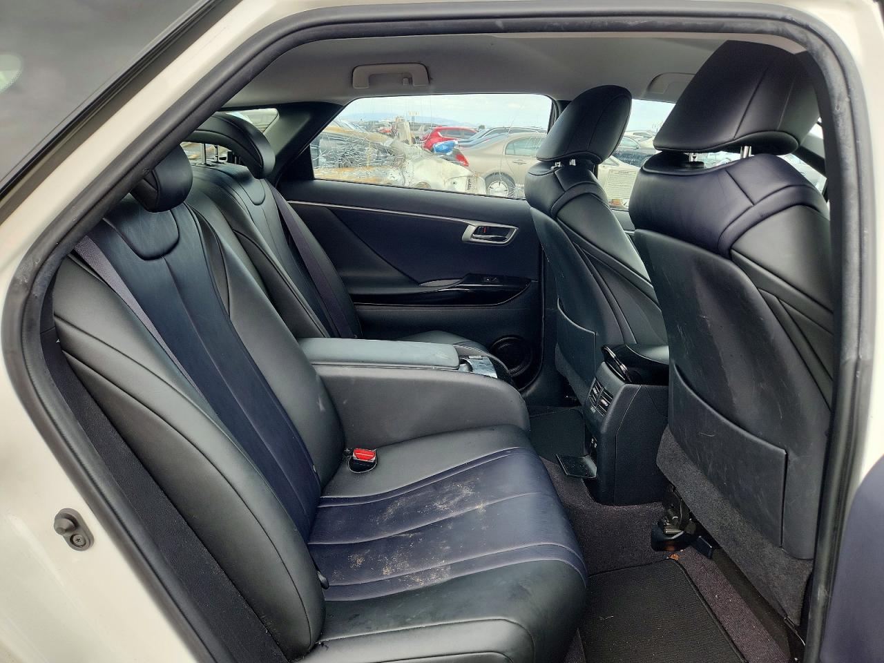 Toyota Mirai Base