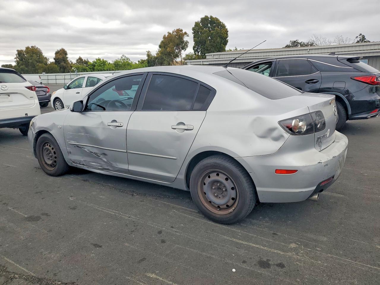 Mazda 3 I
