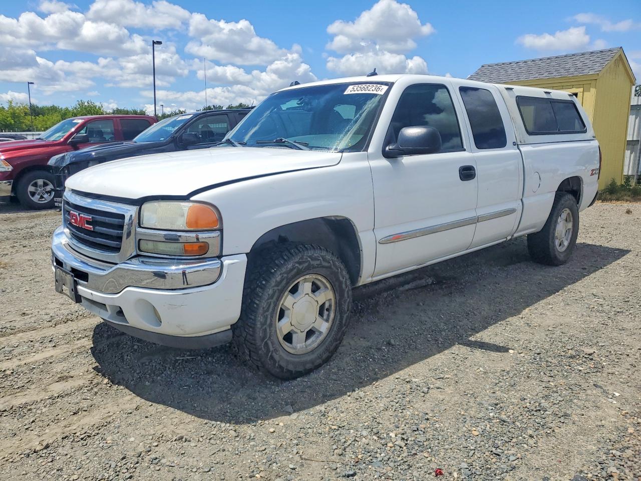 Salvage GMC Sierra Image