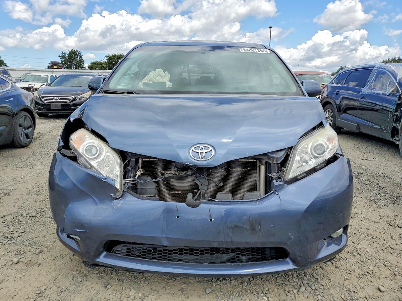 Toyota Sienna Xle 8-passenger