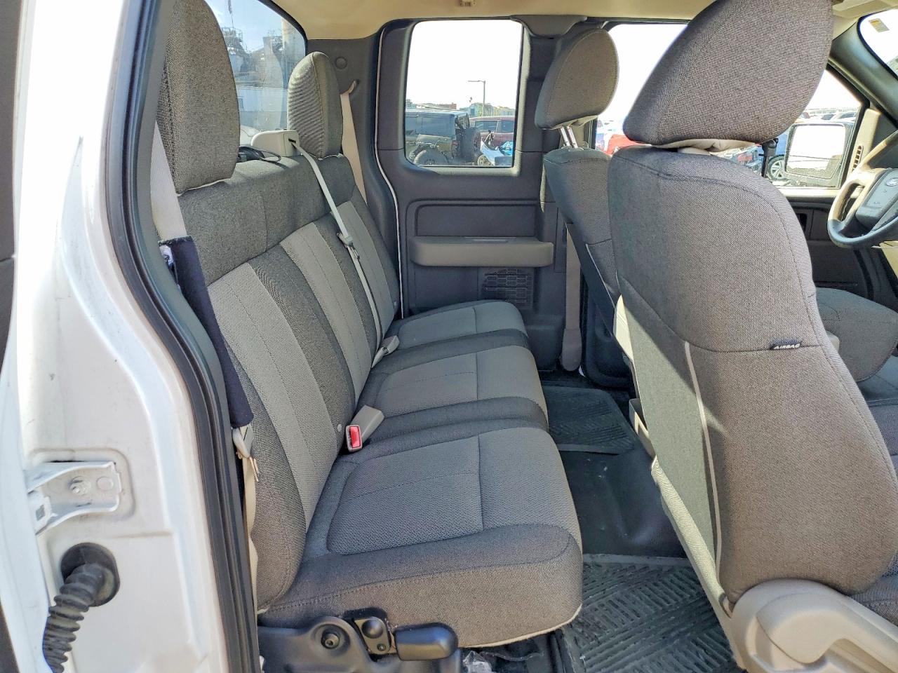 Ford F-150 Super Cab