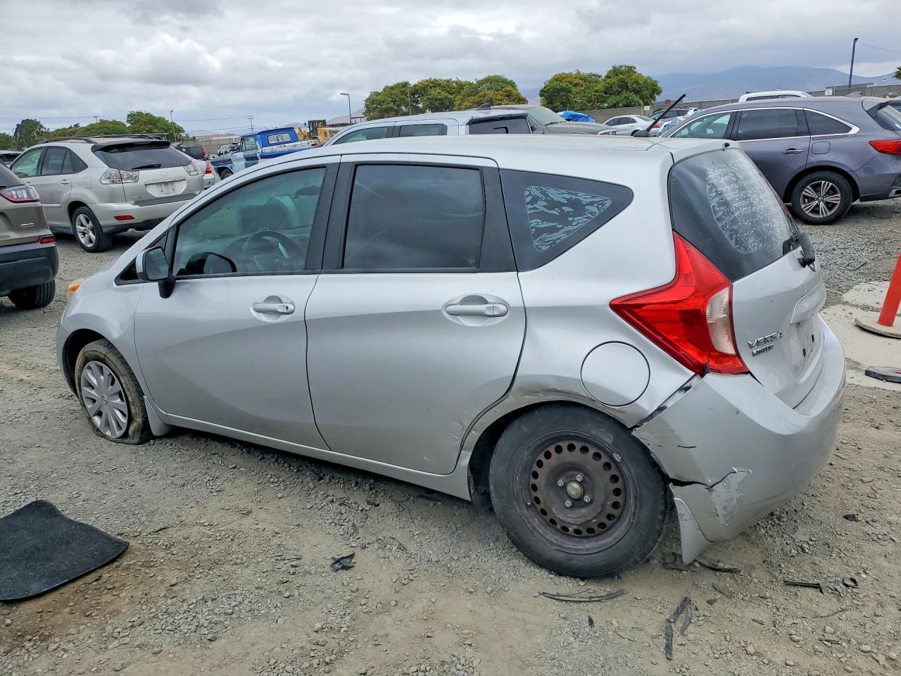 Nissan Versa Sv