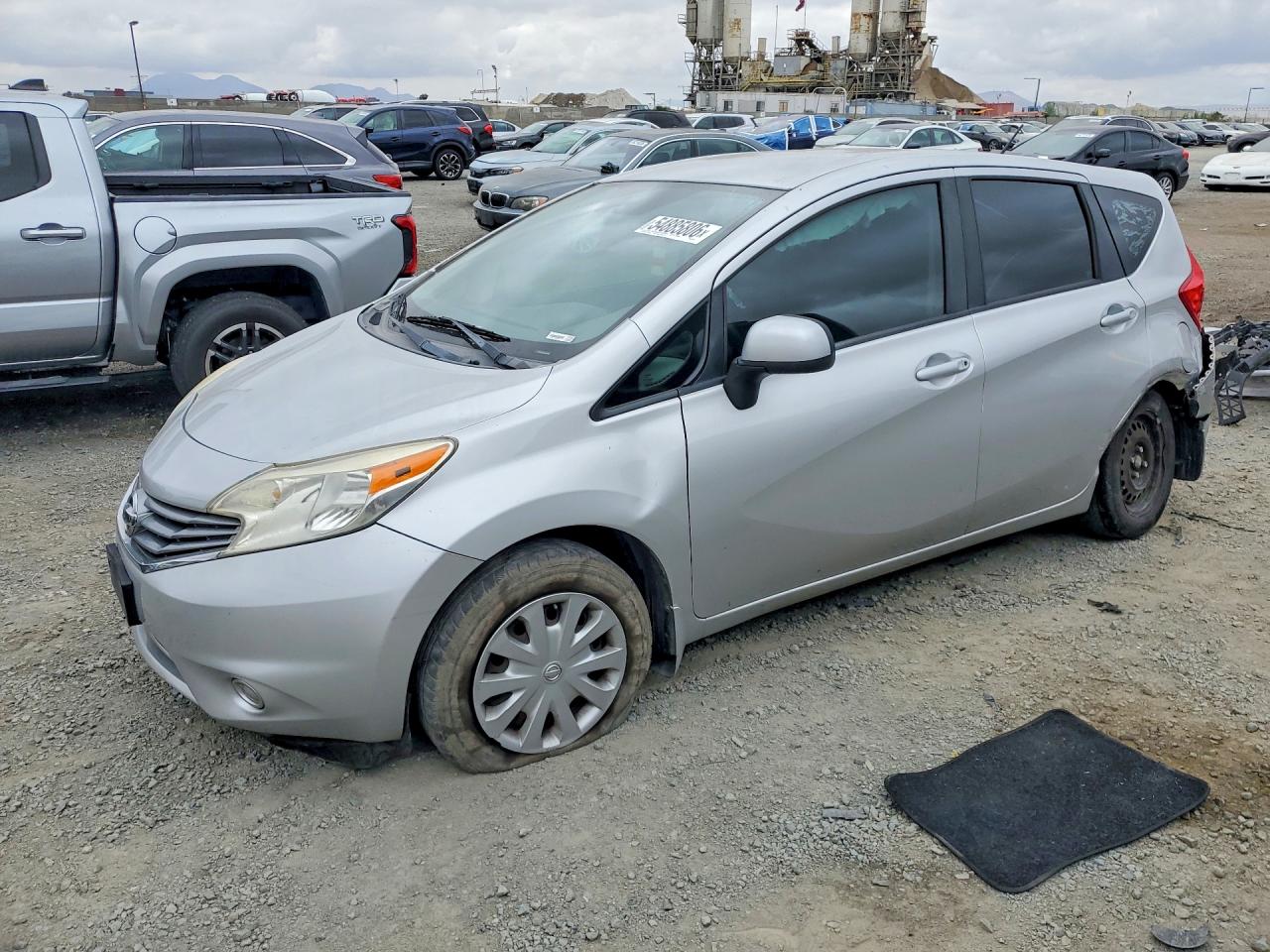 Salvage Nissan Versa Image