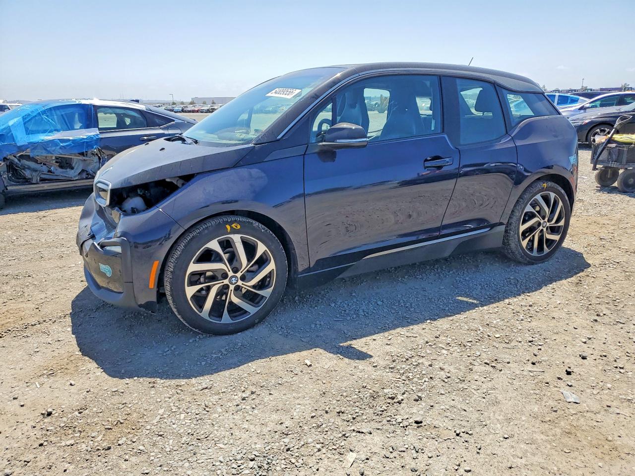 Salvage BMW i-Series Image
