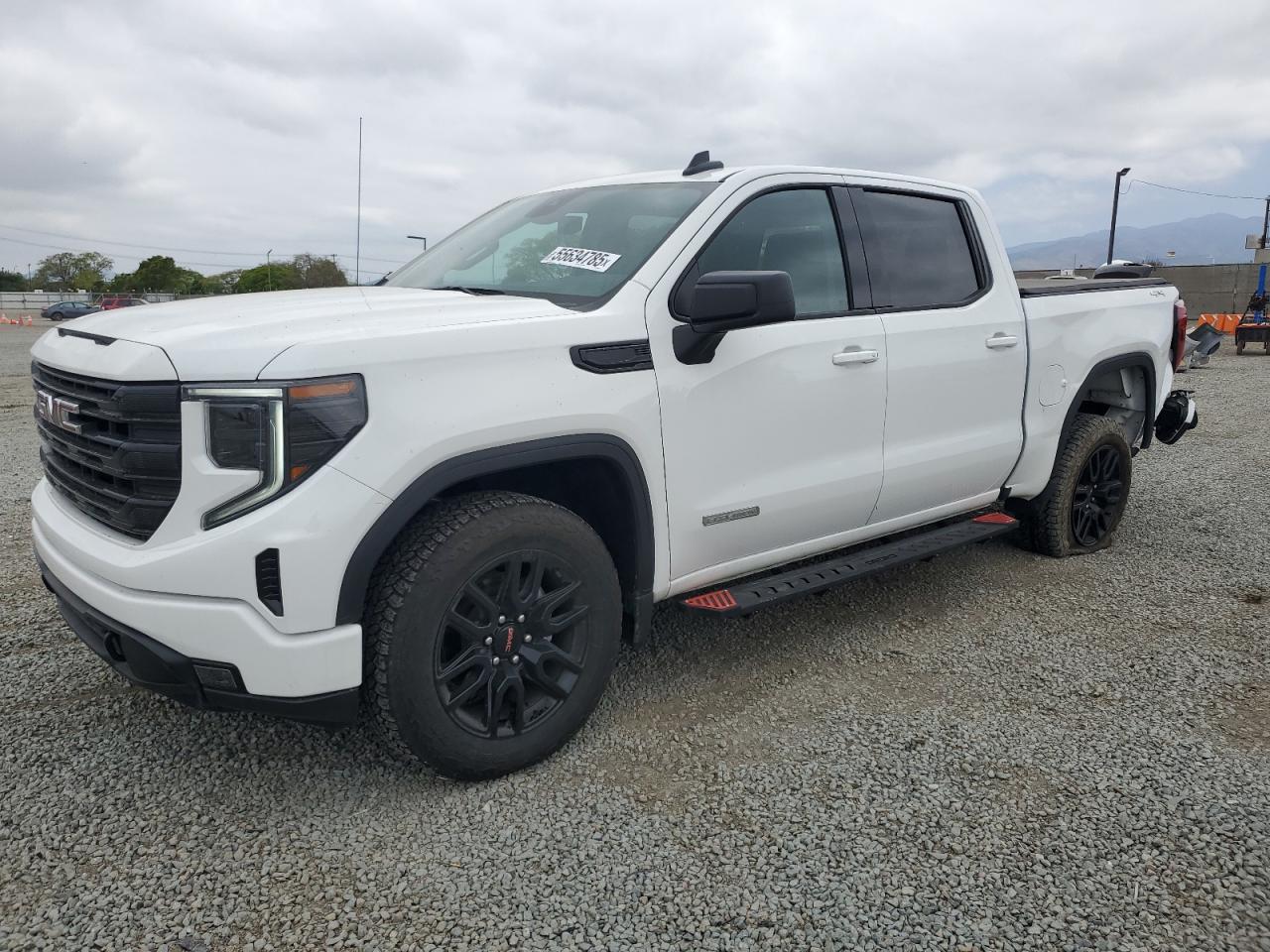 Salvage GMC Sierra Image